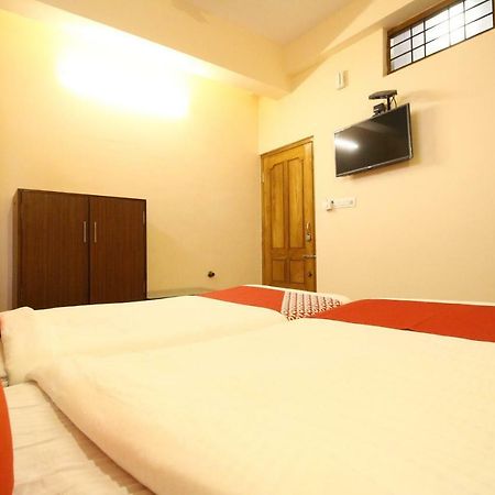 Oyo Flagship 30734 Jeevan Lodge 希莫加 外观 照片