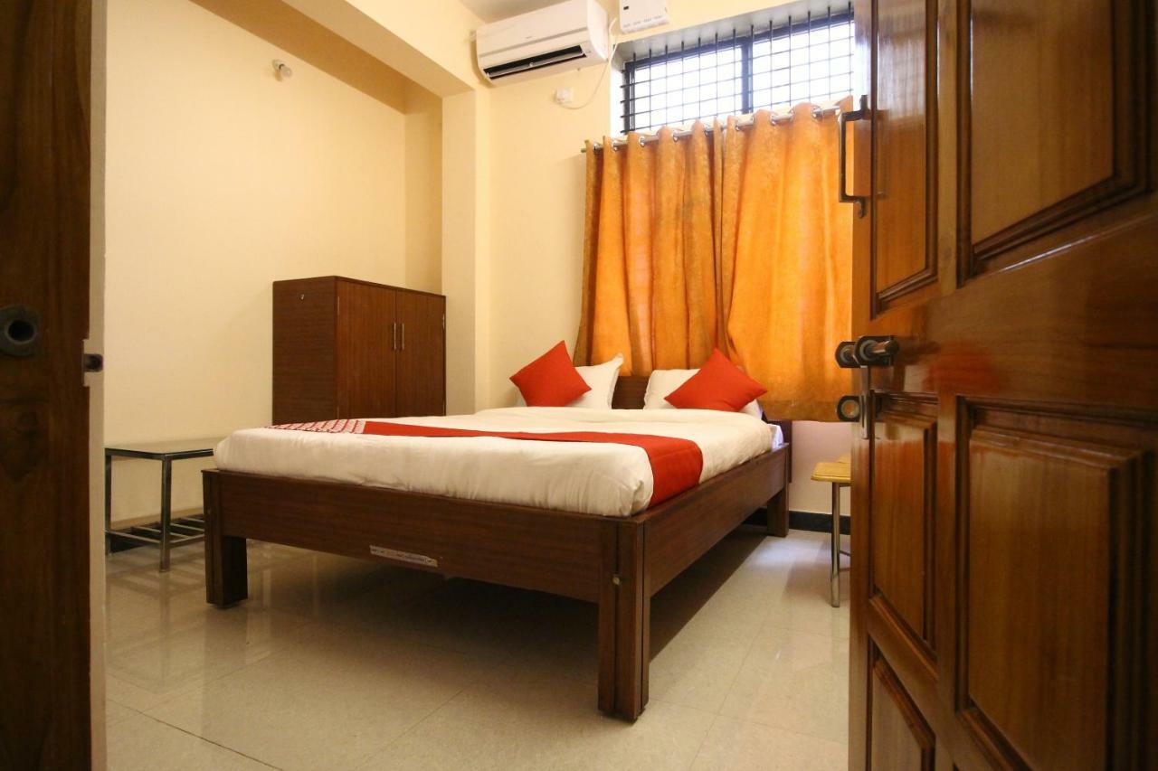 Oyo Flagship 30734 Jeevan Lodge 希莫加 外观 照片